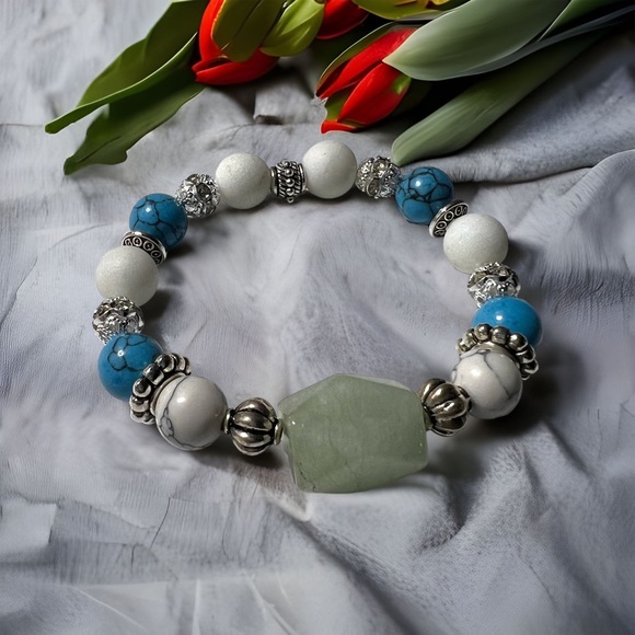 Jewelry - Stone turquoise bracelet
